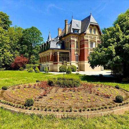 Chateau De Moliens Zewnętrze zdjęcie