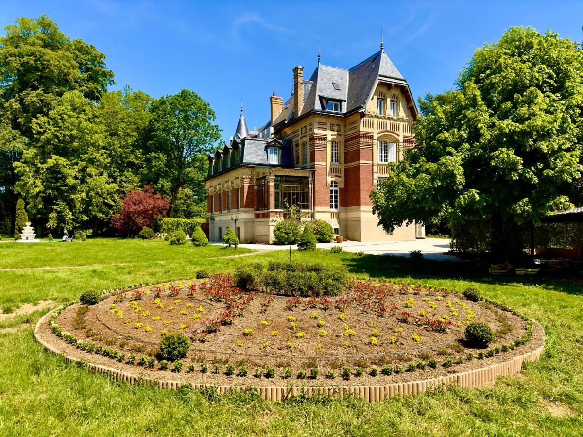 Chateau De Moliens Zewnętrze zdjęcie