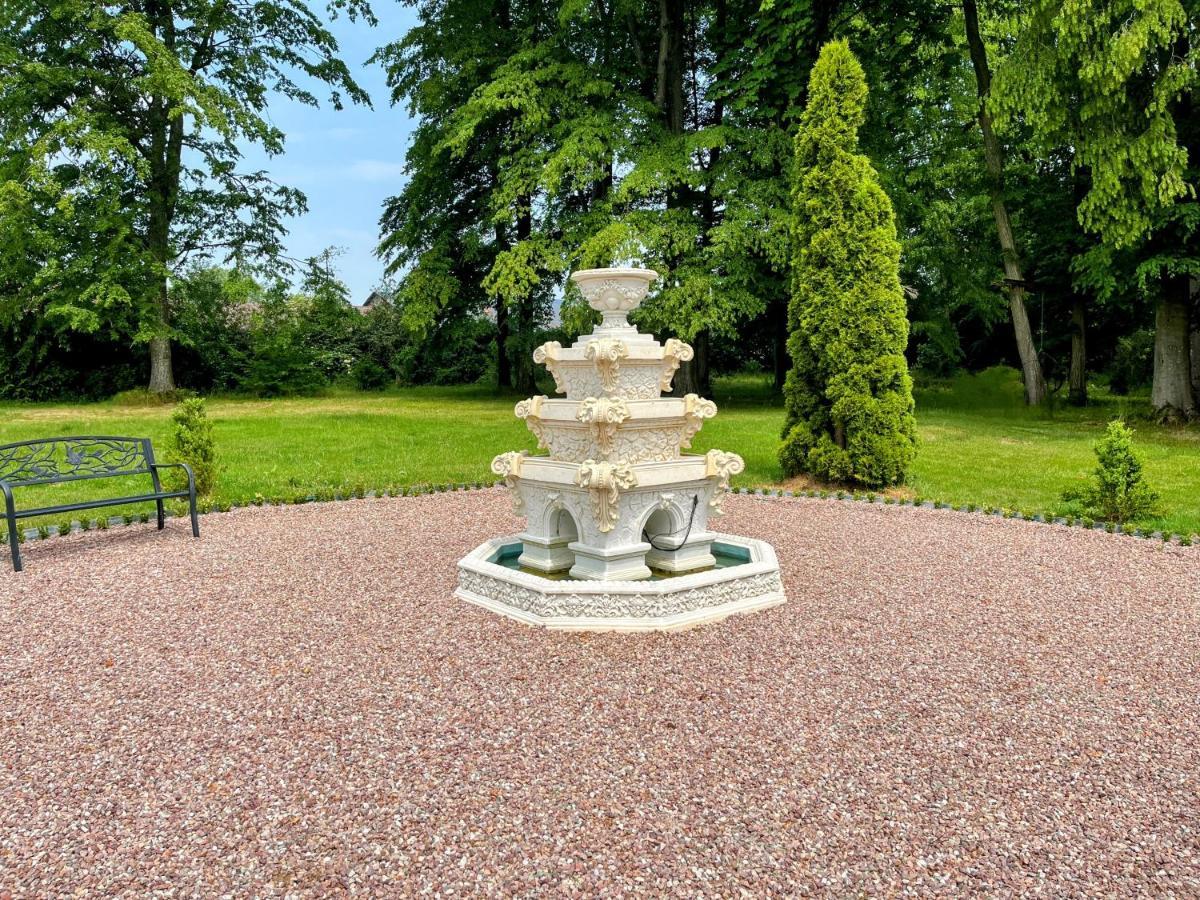 Chateau De Moliens Zewnętrze zdjęcie